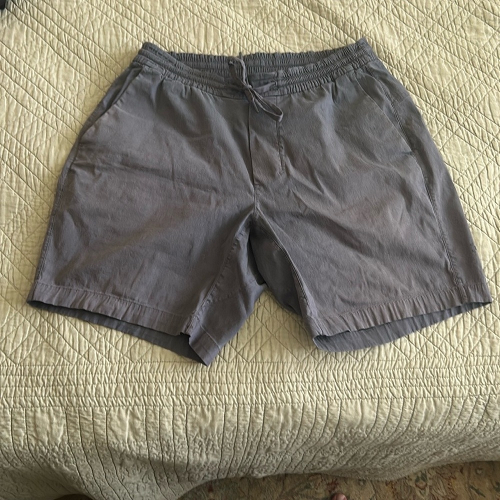Lululemon Men’s Gray Shorts